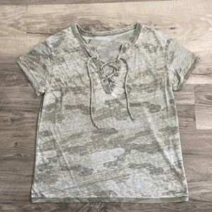 camo American Eagle tee